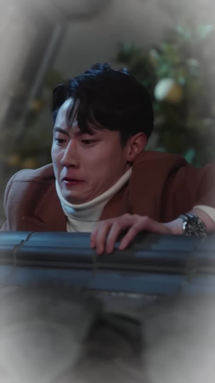 5.ซีอีโอเป็นคนหยิ่งต่อหน้าคนนอก แต่ที่บ้านเขาแกล้งทำเป็นเมาเพื่อจะกินเธอ